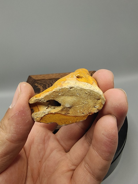 古玩陶瓷明代黃釉壽星造像拍賣,當前價格0元