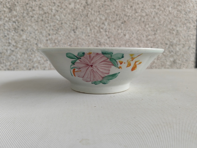 古玩陶瓷粉彩花卉紋碗拍賣，當前價格260元