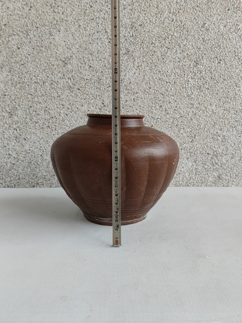 古玩陶瓷紫金釉瓜楞罐拍賣,當前價格580元