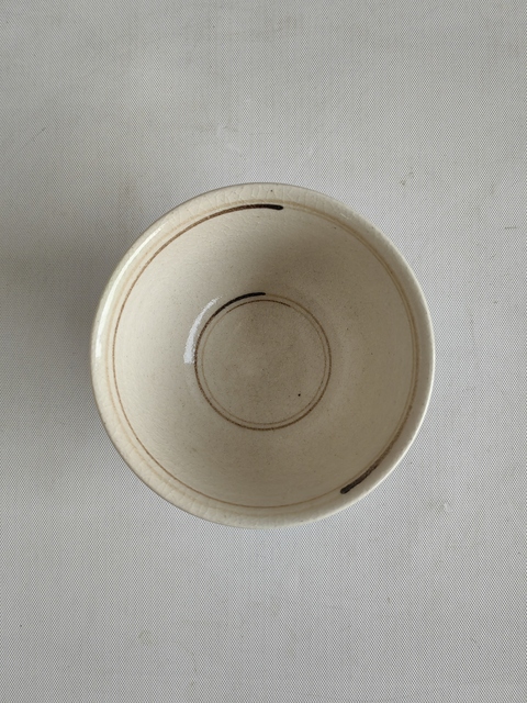 古玩陶瓷日本昭和白地黑花文字茶碗拍賣,當前價格160元