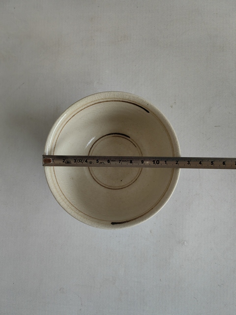 古玩陶瓷日本昭和白地黑花文字茶碗拍賣,當前價格160元