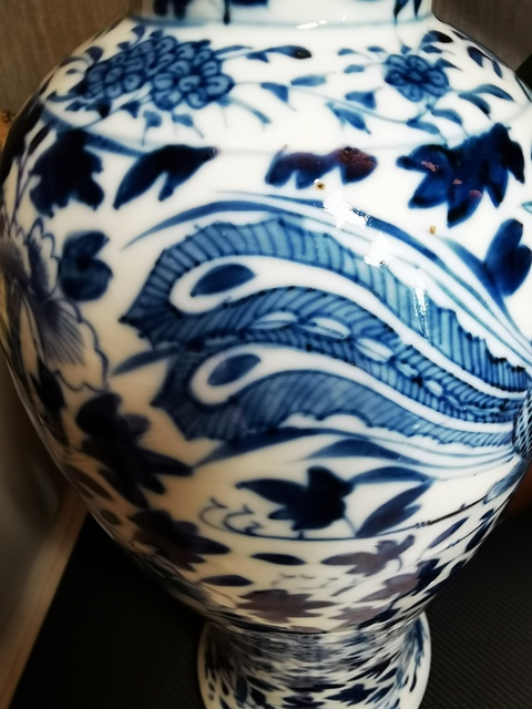 古玩陶瓷清晚期鳳穿牡丹紋青花瓶拍賣,當前價格3200元