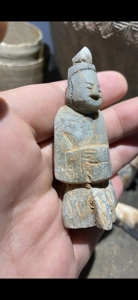 古玩玉器唐宋壽山石雕人物像拍賣,當(dāng)前價格2600元