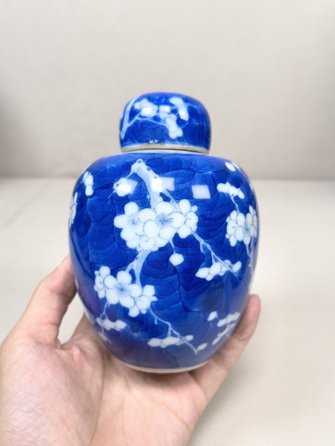 古玩陶瓷晚清細路青花留白冰梅紋蓋罐拍賣，當前價格4800元