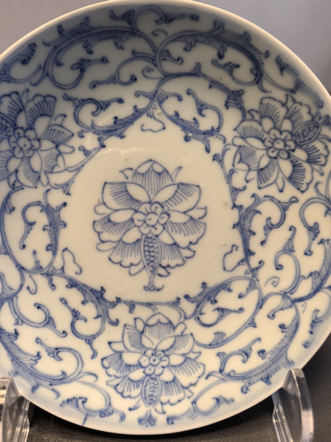 古玩陶瓷大清乾隆年製本朝官窯款青花淡描花卉紋盤拍賣,當前價格1200元