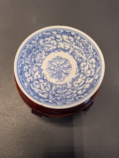 古玩陶瓷大清道光年製官窯本朝款青花淡描花卉紋小筆添拍賣，當(dāng)前價(jià)格650元