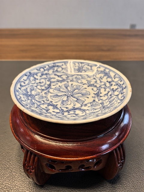 古玩陶瓷大清嘉慶年製官窯本朝款青花淡描花卉紋筆添拍賣,當(dāng)前價格380元