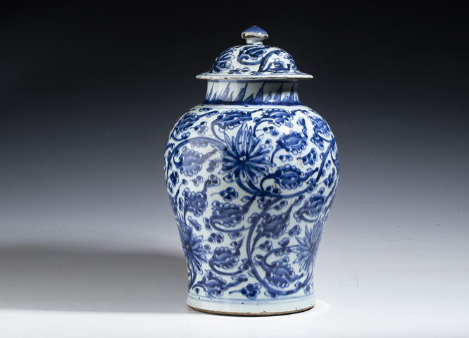 古玩陶瓷清康熙·青花纏枝蓮紋將軍罐拍賣，當(dāng)前價格15000元