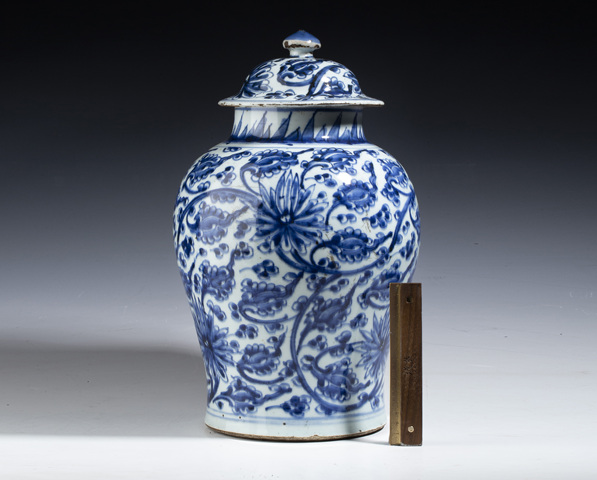 古玩陶瓷清康熙·青花纏枝蓮紋將軍罐拍賣，當(dāng)前價格15000元