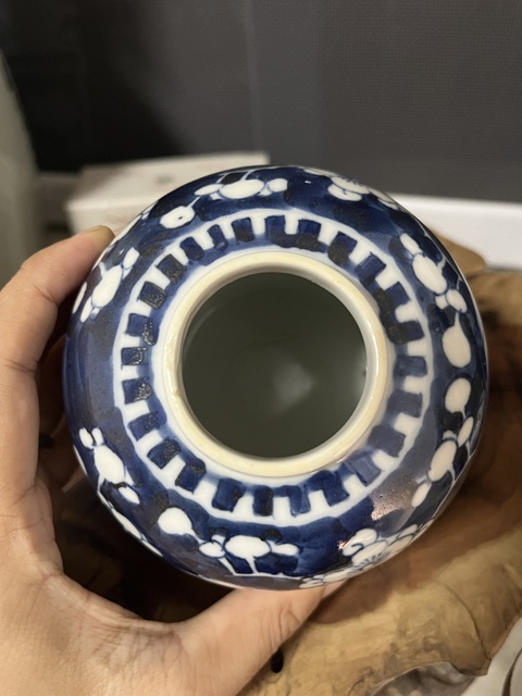 古玩陶瓷青花冰梅圖蓋罐拍賣,當前價格1200元