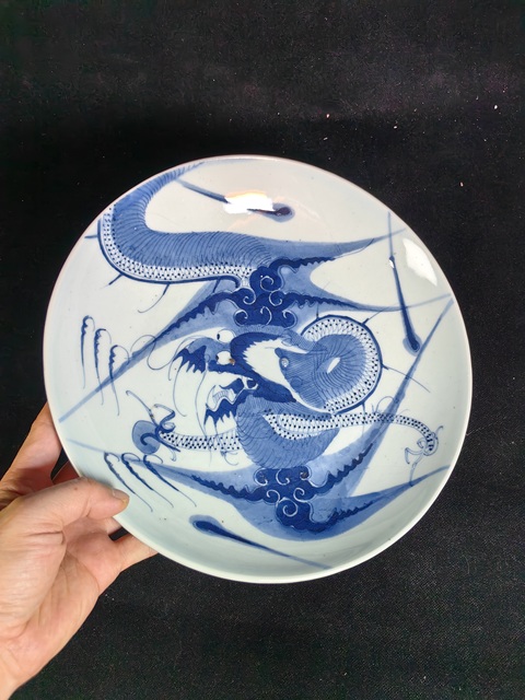 古玩陶瓷清乾隆 青花過墻龍紋盤拍賣,當前價格11570元