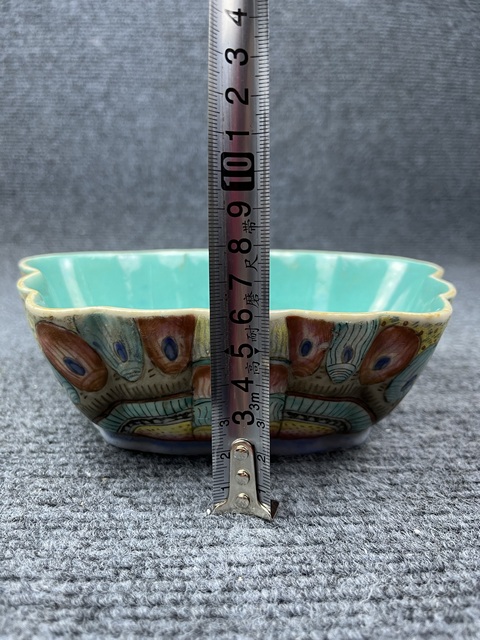 古玩陶瓷粉彩蝴蝶洗拍賣，當前價格3888元