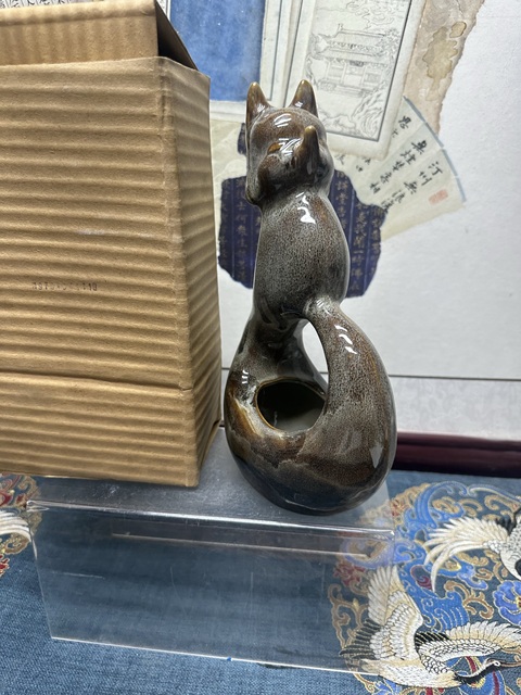 古玩陶瓷70年代韓美林大師設計窯變雪花釉狐貍拍賣，當前價格39元