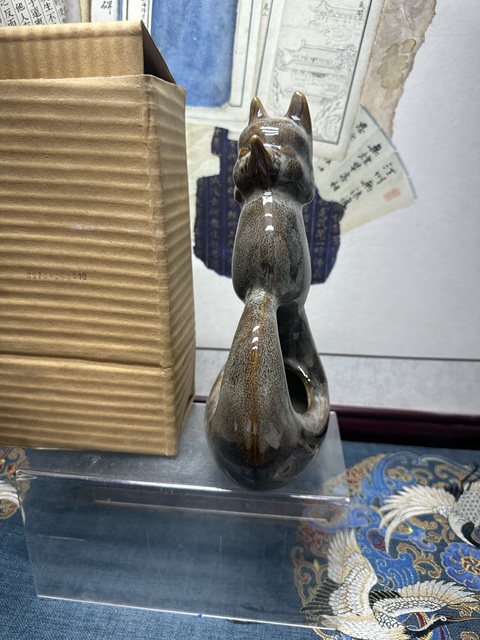 古玩陶瓷70年代韓美林大師設計窯變雪花釉狐貍拍賣，當前價格39元