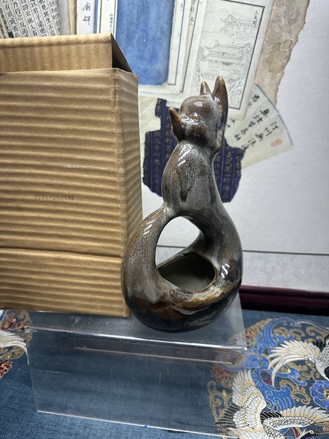 古玩陶瓷70年代韓美林大師設計窯變雪花釉狐貍拍賣，當前價格39元