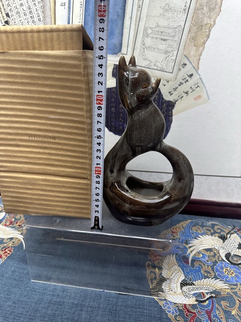 古玩陶瓷70年代韓美林大師設計窯變雪花釉狐貍拍賣，當前價格39元