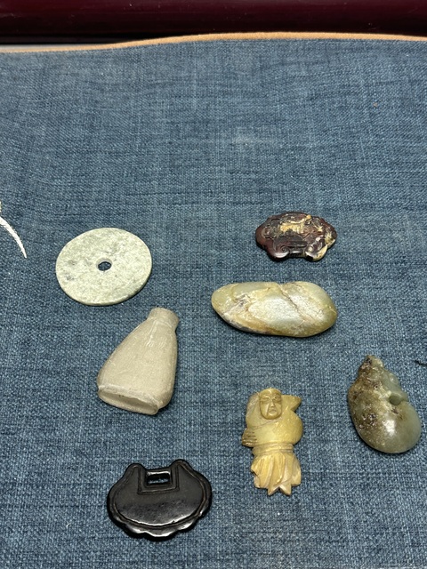 古玩陶瓷出口創(chuàng)匯期玉雕件拍賣,當(dāng)前價(jià)格680元