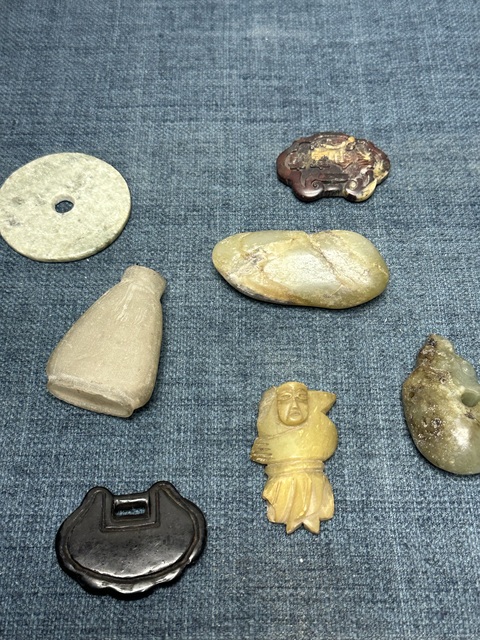 古玩陶瓷出口創(chuàng)匯期玉雕件拍賣,當(dāng)前價(jià)格680元