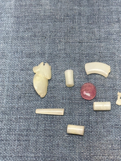 古玩陶瓷清代玉雕件一組拍賣,當前價格650元