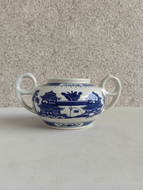 古玩陶瓷出口創(chuàng)匯期青花雙耳罐拍賣(mài),當(dāng)前價(jià)格298元