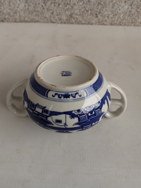 古玩陶瓷出口創(chuàng)匯期青花雙耳罐拍賣(mài),當(dāng)前價(jià)格298元