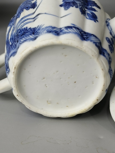 古玩陶瓷(精品茶壺)清康熙·青花花卉瓜棱紋·茶壺拍賣,當前價格2890元