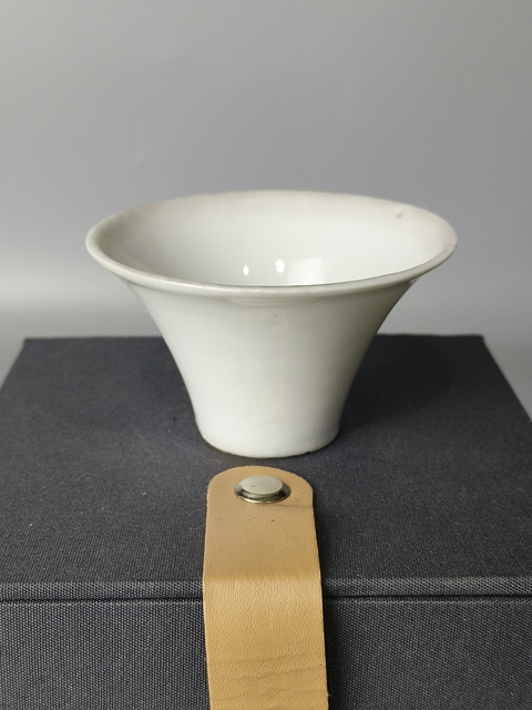 古玩陶瓷(精品馬蹄杯)明末清初·甜白釉·馬蹄杯拍賣(mài),當(dāng)前價(jià)格756元