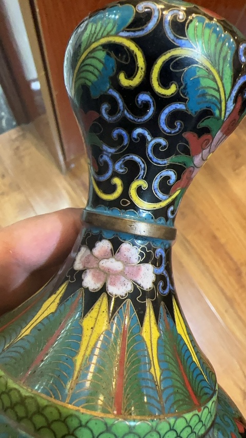 古玩銅器民國(guó)景泰藍(lán)龍紋蒜頭瓶拍賣(mài)，當(dāng)前價(jià)格9999元