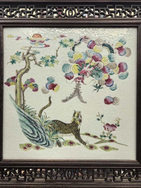 古玩陶瓷清晚期粉彩（龍騰虎躍）瓷板拍賣，當前價格18888元