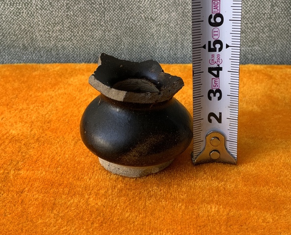 古玩陶瓷長(zhǎng)沙窯醬釉渣斗拍賣,當(dāng)前價(jià)格0元