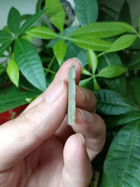 古玩玉器清代和田玉雕“人物花片”拍賣,當(dāng)前價格130元