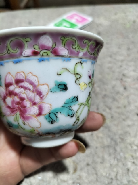 古玩陶瓷粉彩花卉紋杯拍賣,當前價格300元