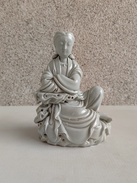 古玩陶瓷德化白瓷觀音造像拍賣(mài),當(dāng)前價(jià)格450元