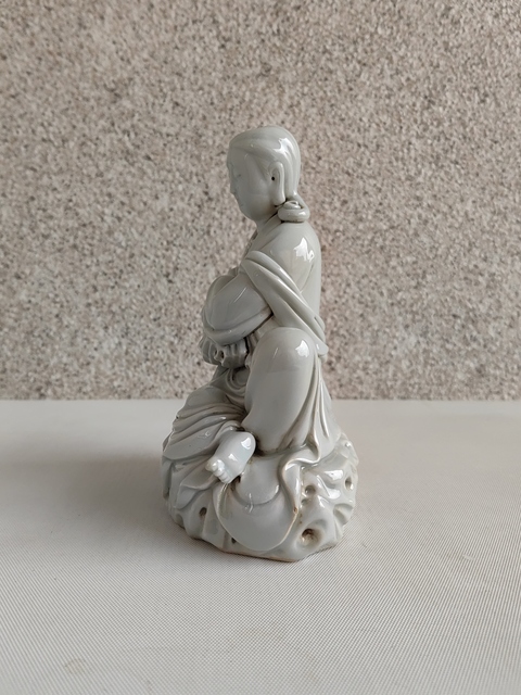 古玩陶瓷德化白瓷觀音造像拍賣(mài),當(dāng)前價(jià)格450元