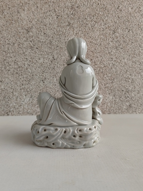 古玩陶瓷德化白瓷觀音造像拍賣(mài),當(dāng)前價(jià)格450元