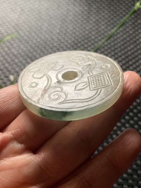 古玩玉器清代翡翠雕“團壽紋璧”拍賣，當前價格9900元