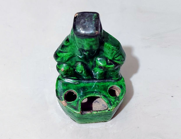 古玩陶瓷清代?呂洞賓醉酒綠釉水盂拍賣，當(dāng)前價(jià)格966元