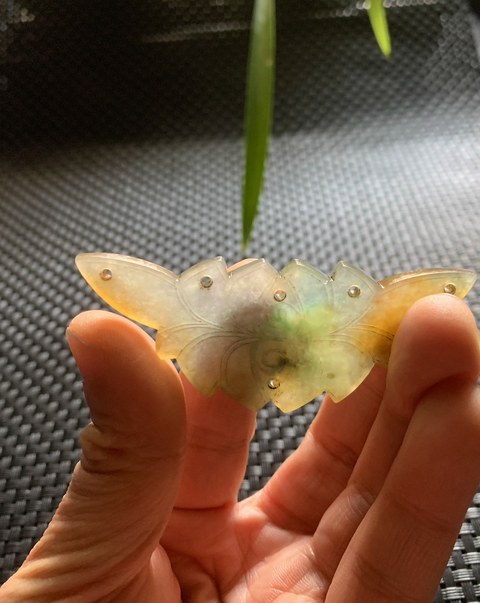 古玩玉器清代天然翡翠三彩“花卉佩”拍賣,當前價格18000元