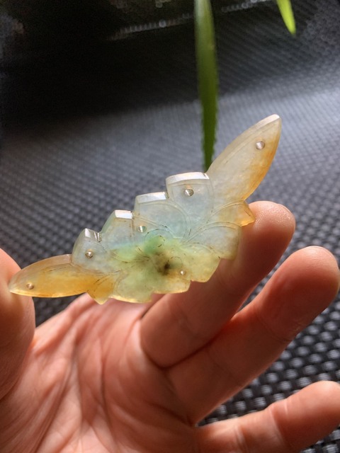 古玩玉器清代天然翡翠三彩“花卉佩”拍賣,當前價格18000元