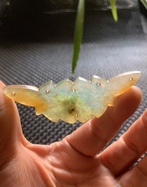 古玩玉器清代天然翡翠三彩“花卉佩”拍賣,當前價格18000元