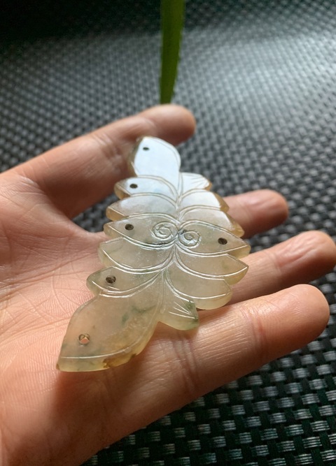 古玩玉器清代天然翡翠三彩“花卉佩”拍賣,當前價格18000元