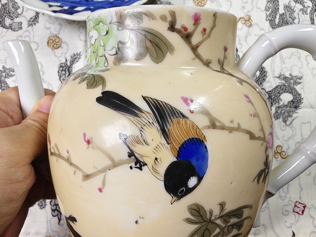 古玩陶瓷米黃釉粉彩花鳥紋茶壺拍賣,當前價格2580元