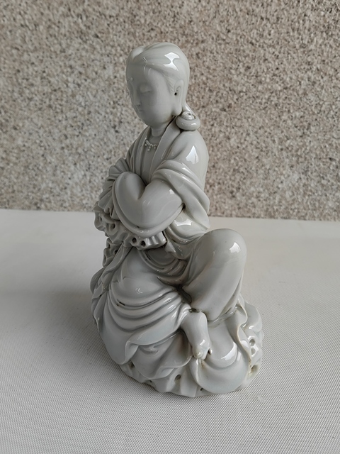 古玩陶瓷德化白瓷觀音造像拍賣(mài),當(dāng)前價(jià)格450元
