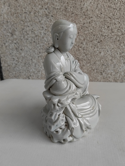 古玩陶瓷德化白瓷觀音造像拍賣(mài),當(dāng)前價(jià)格450元