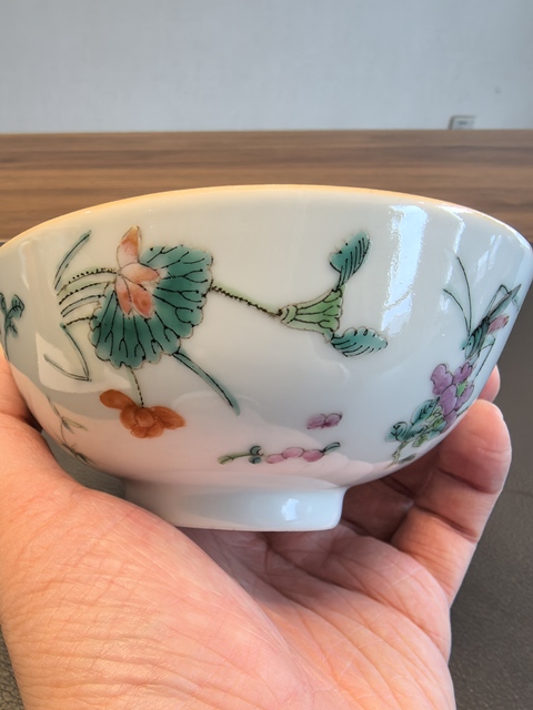 古玩陶瓷同治本朝頂級粉彩蟲草紋碗拍賣,當前價格1600元