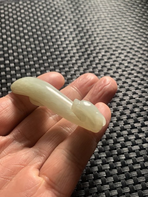 古玩玉器清代和田玉雕“龍首”帶鉤拍賣，當(dāng)前價格4990元