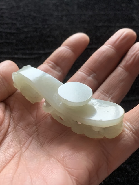 古玩玉器和田玉雕“蒼龍教子”帶鉤拍賣，當前價格11000元