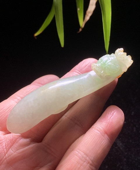 古玩玉器清代天然翡翠雕“龍首帶鉤”拍賣,當前價格39800元