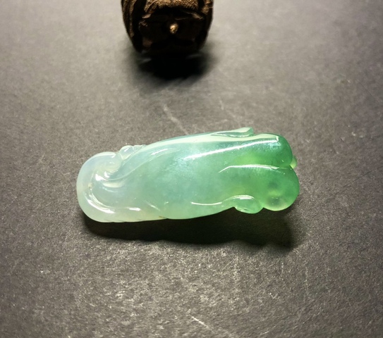 古玩玉器天然翡翠雕“佛手”掛件拍賣,當(dāng)前價(jià)格15000元