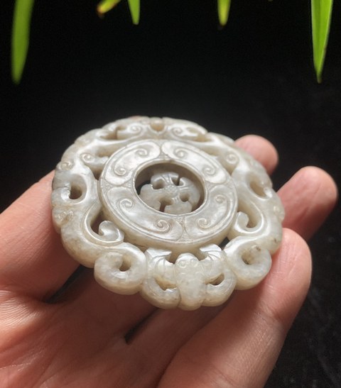 古玩玉器明清和田玉雕“轉芯佩”拍賣，當前價格9800元